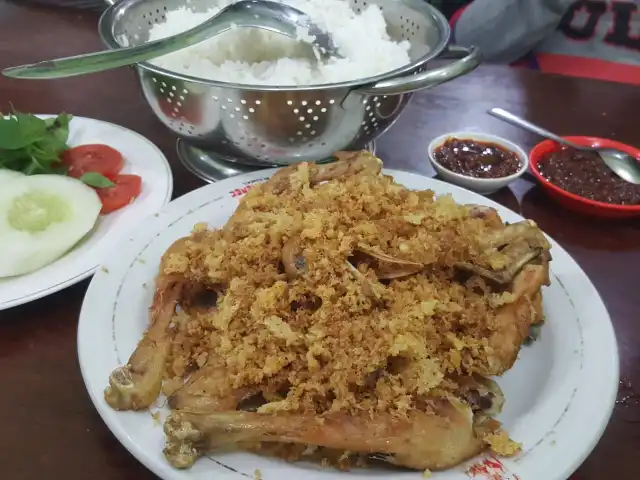 Gambar Makanan Ayam Goreng Mbok Berek 2