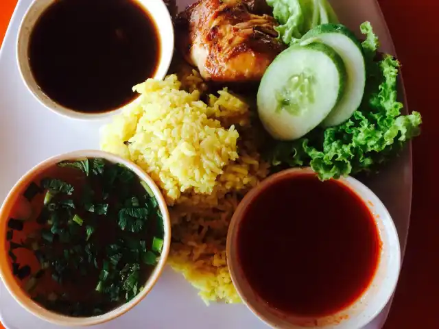 Nasi Ayam Periuk Besar Food Photo 11