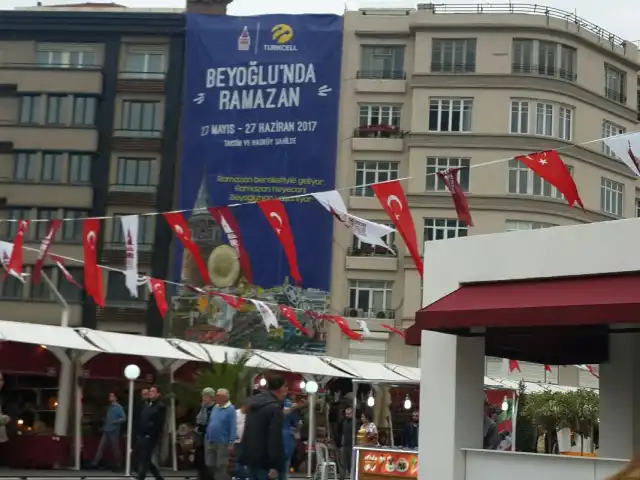 Tarihi Beyoğlu Kurukahvecisi Tramway'nin yemek ve ambiyans fotoğrafları 13