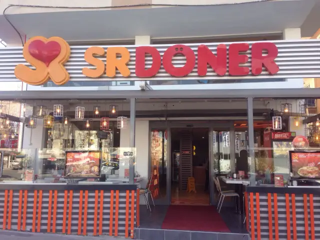 SR Döner'nin yemek ve ambiyans fotoğrafları 2