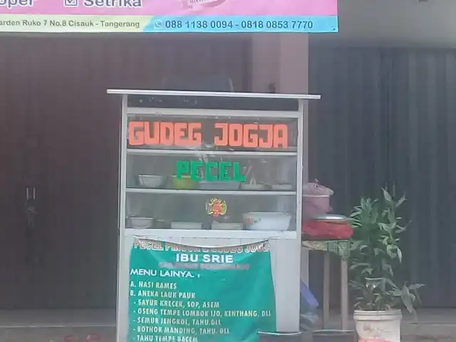 Gambar Makanan Gudeg Jogja Dan Nasi Pecel Ibu Sri 1