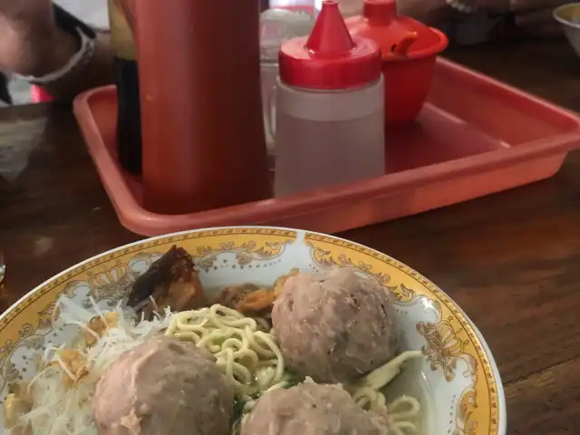 Baso Seuseupan Gunung Batu