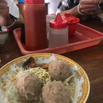 Baso Seuseupan Gunung Batu