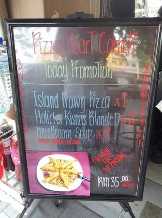 Pizza Heart Corner Food Photo 1