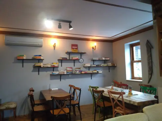 Çayistanbul Kitap Kafe'nin yemek ve ambiyans fotoğrafları 14