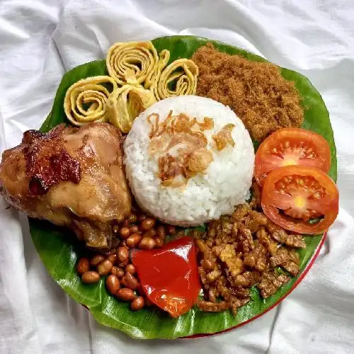 Gambar Makanan Nasi Kuning Uti, Jln Gejayan No 13 (Depan Pasar Demangan) Yogyakarta 8