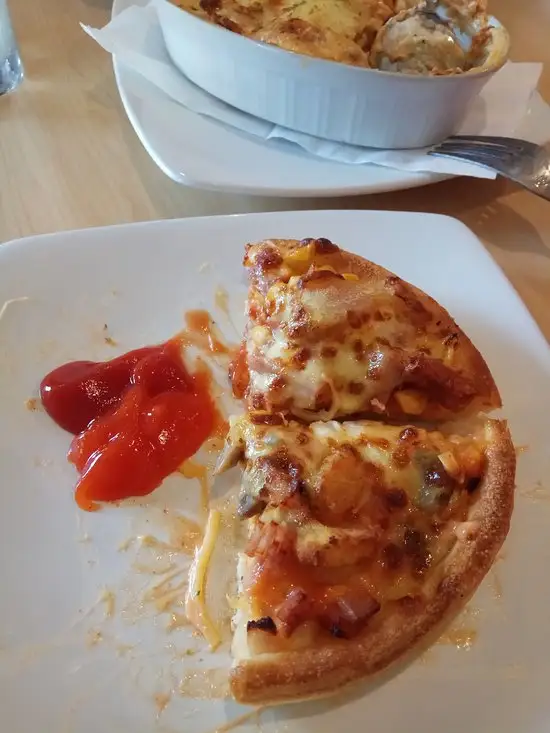 Gambar Makanan Pizza Hut Pondok Kelapa 6