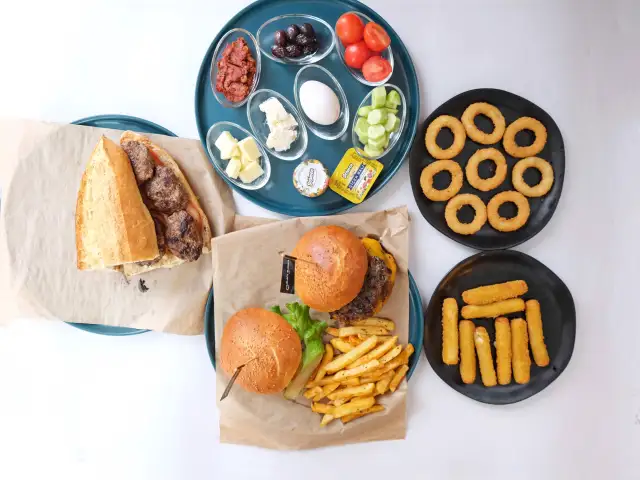 Black Burger & Cafe'nin yemek ve ambiyans fotoğrafları 1