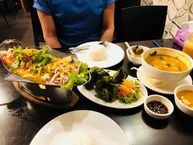 Roy Thai Food Photo 2