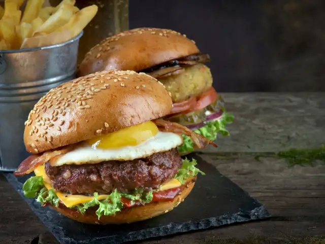 Uraz Burger'nin yemek ve ambiyans fotoğrafları 1