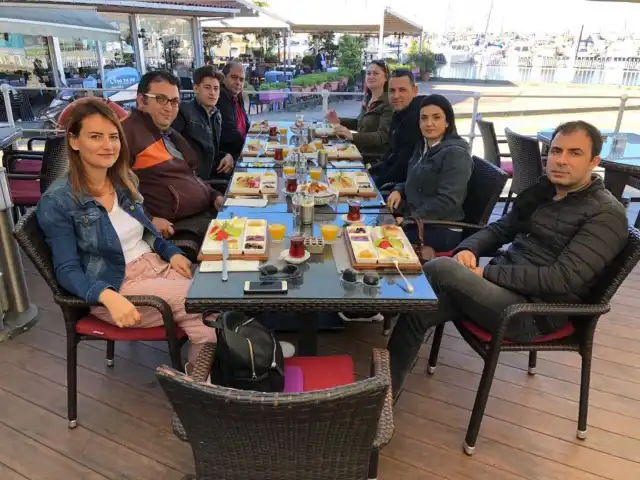 Divan Brasserie Kalamış'nin yemek ve ambiyans fotoğrafları 8