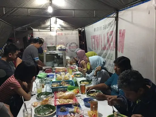 Gambar Makanan Nasi Liwet Bu Sarmi 6