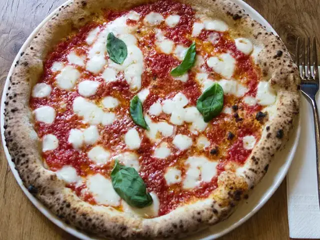 Pizza Napolist'nin yemek ve ambiyans fotoğrafları 5