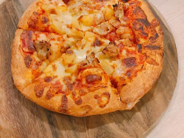 Pizza Hut Food Photo 6
