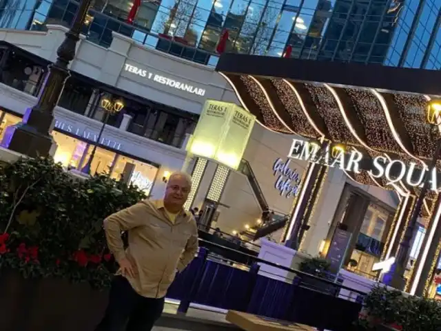 Emarr Square Mall Çiçek Izgara'nin yemek ve ambiyans fotoğrafları 4