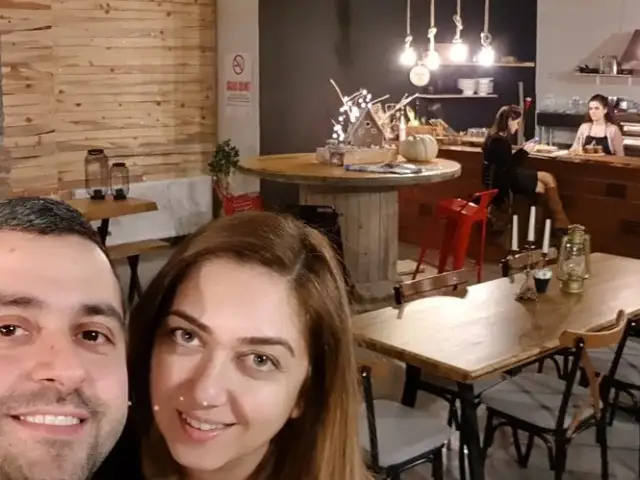 Wood Pizza Cafe'nin yemek ve ambiyans fotoğrafları 12