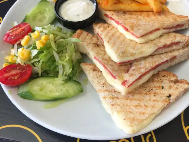 Hamur House Cafe & Bistro'nin yemek ve ambiyans fotoğrafları 2