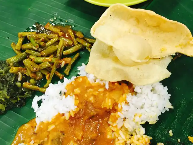 Raj's Banana Leaf Food Photo 17