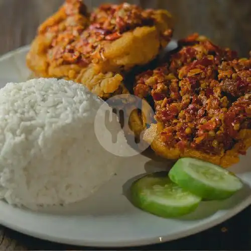 Gambar Makanan Ayam Geprek Bude Siti, Cengkareng 4