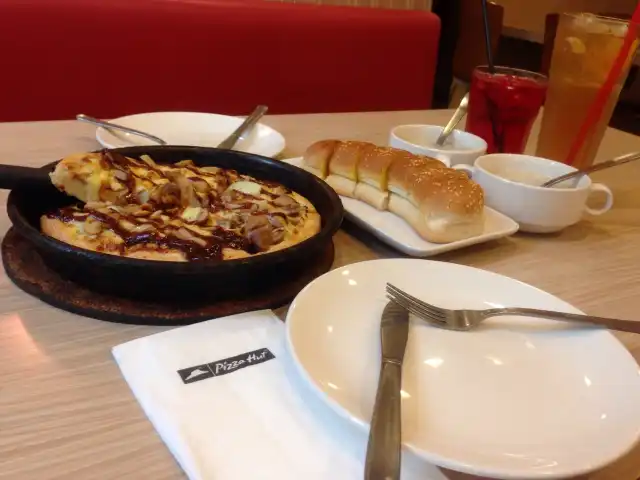 Pizza Hut Food Photo 14