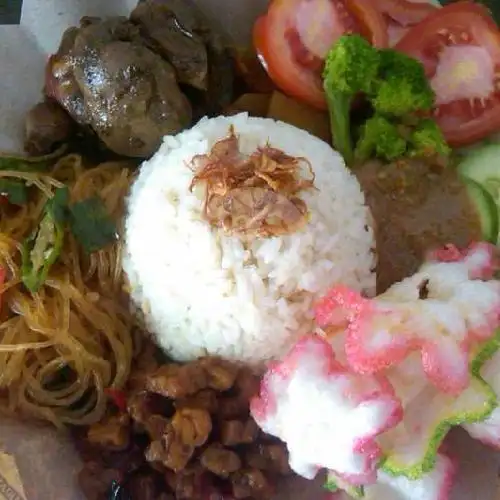 Gambar Makanan Nasi Uduk dan Nasi Kuning Ibu Ikoh, Enggal 9