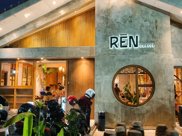 Gambar Makanan Ren Coffee & Eatery 3