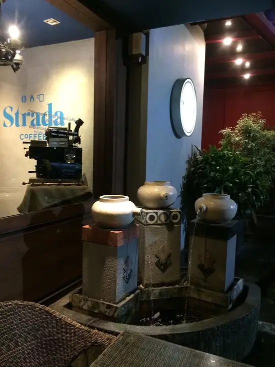 Gambar Makanan Strada Coffee & Cafe 3
