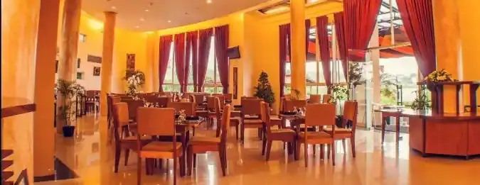 Ren De Vu Restaurant - Marbella Suites
