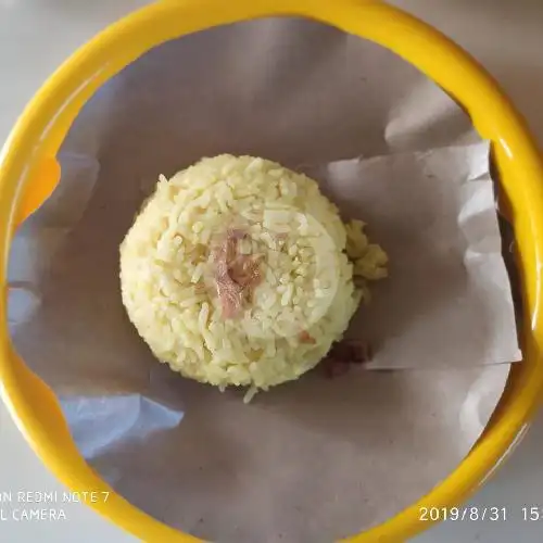 Gambar Makanan Nasi Kuning dan Tahu Campur Bu Is, Pujasera Pakualama 4