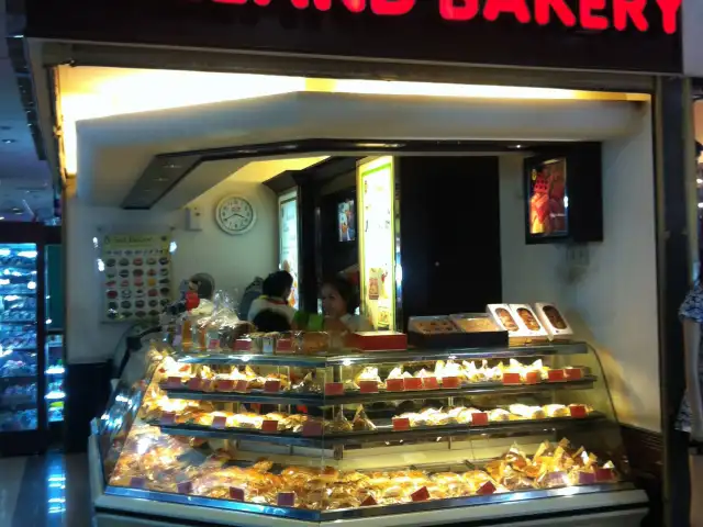 Gambar Makanan Holland Bakery 14