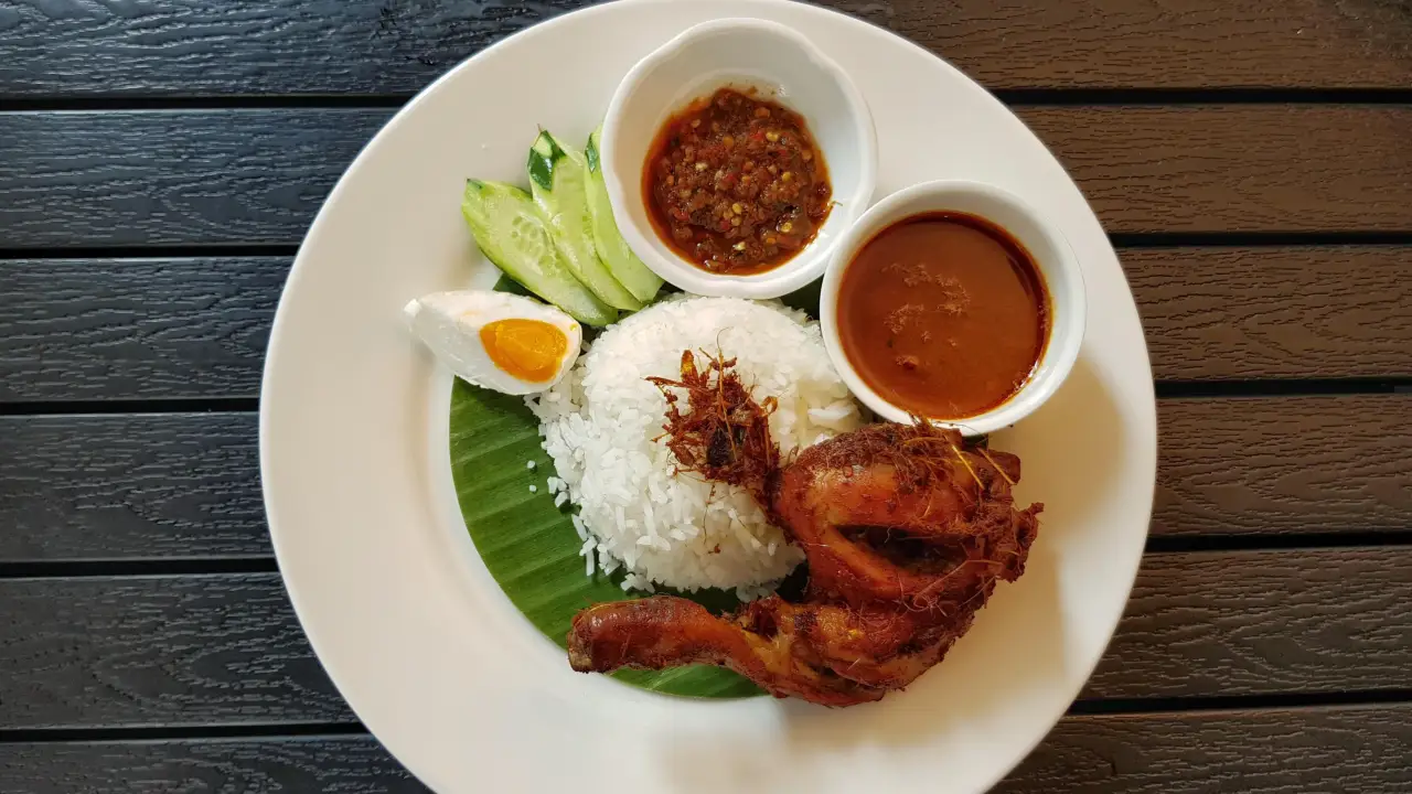 Nasi Kukus Tanjung