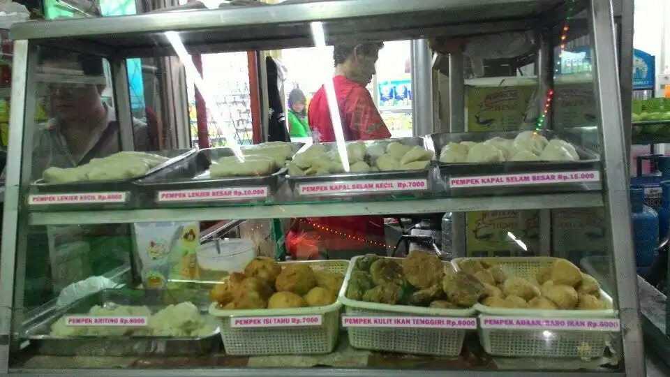 Pempek Palembang Hendri K.