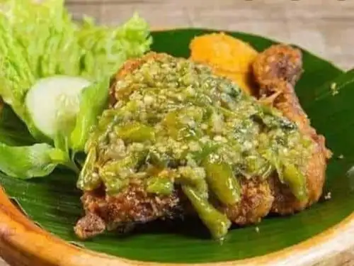 Ayam Penyet Sambal Ijo Bang Jamal