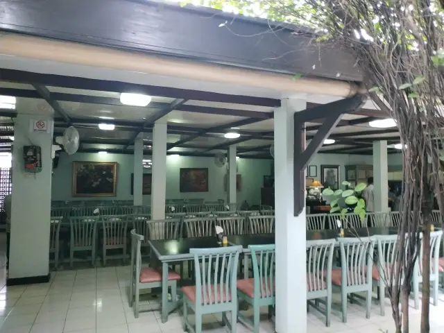 Gambar Makanan Inns Restaurant 11