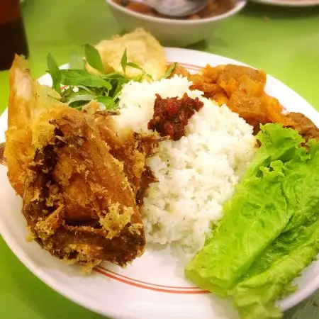 Gambar Makanan Ayam Goreng Mbok Berek 8