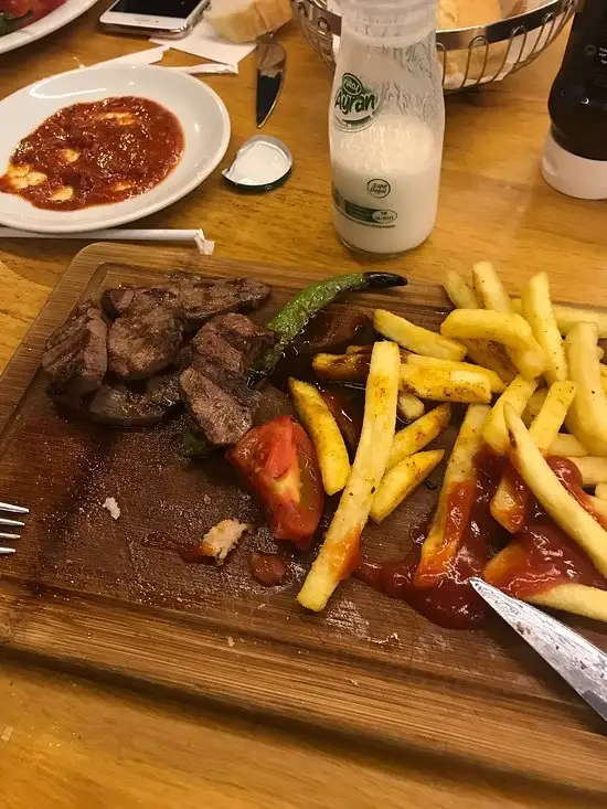 Karaköy Gedikli Köfte'nin yemek ve ambiyans fotoğrafları 21