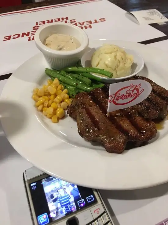 Gambar Makanan Holycow Steakhouse 6