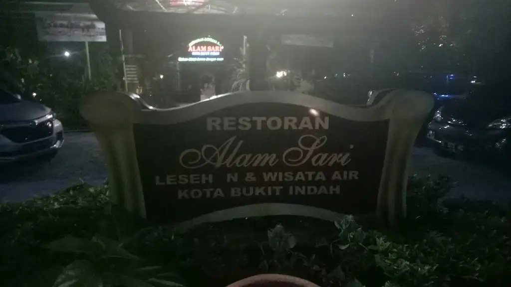 Restoran & Lesehan Alam Sari