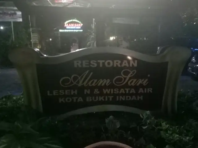 Restoran & Lesehan Alam Sari