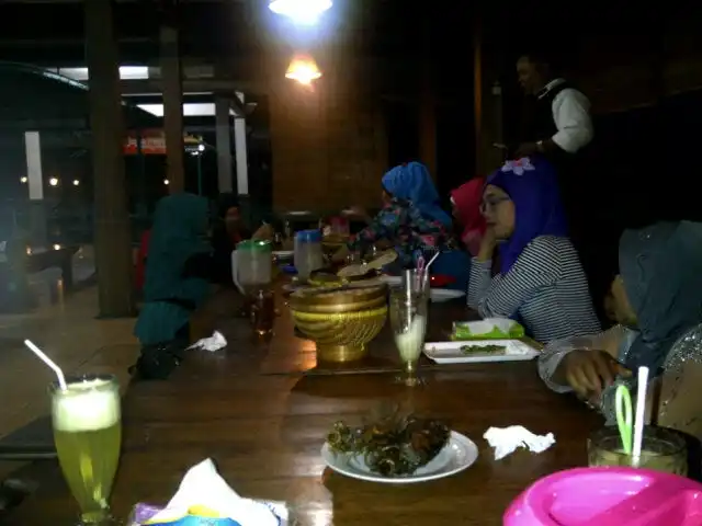 Gambar Makanan Pemancingan & Resto Jowo Deles 12