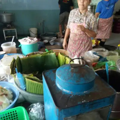 Warung Rujak Cingur Bu Sri