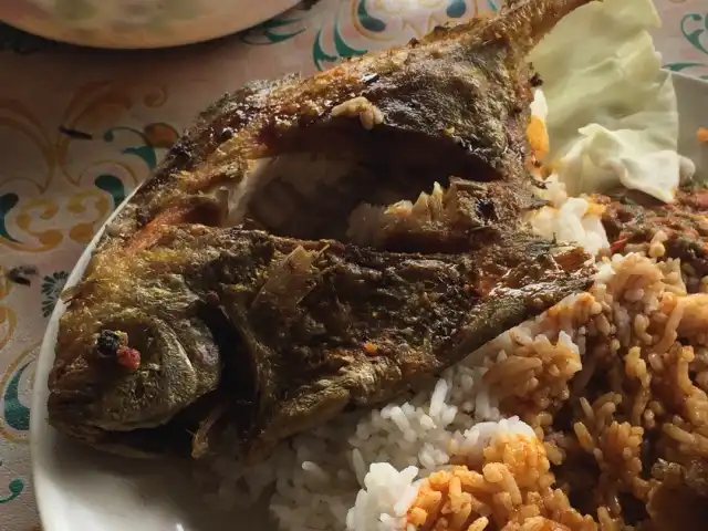 Ikan Bawal Kak Mah & Abg Din Food Photo 11