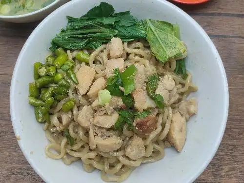 Bakmi Ayam Tangki Mangga Besar 69, Serpong Utara, Pakulonan