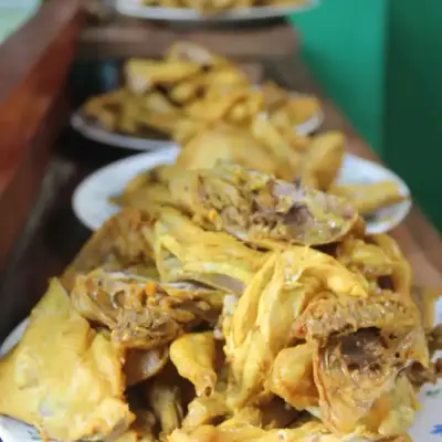 Nasi Uduk Kebon Kacang Puas Hati Ibu Tati