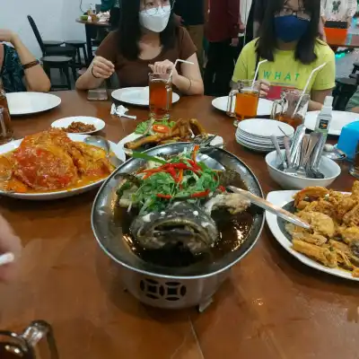 Cabe Ijo Live Seafood