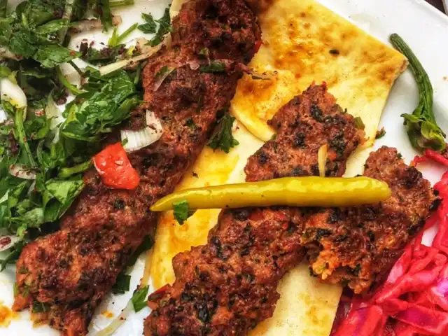 Abuşzade Döner & Kebap Salonu'nin yemek ve ambiyans fotoğrafları 6