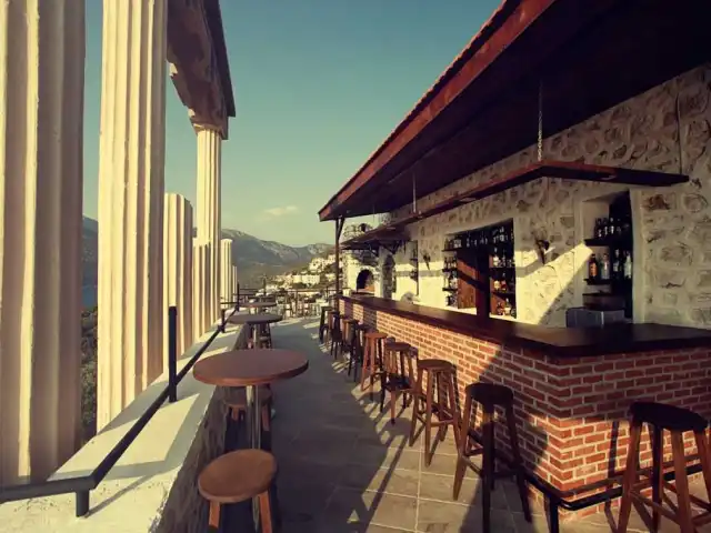 Akropol Cafe & Bar & Restaurant'nin yemek ve ambiyans fotoğrafları 2