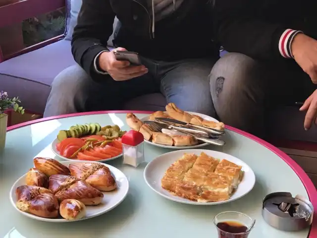 Kardeşler unlu Mamülleri'nin yemek ve ambiyans fotoğrafları 6