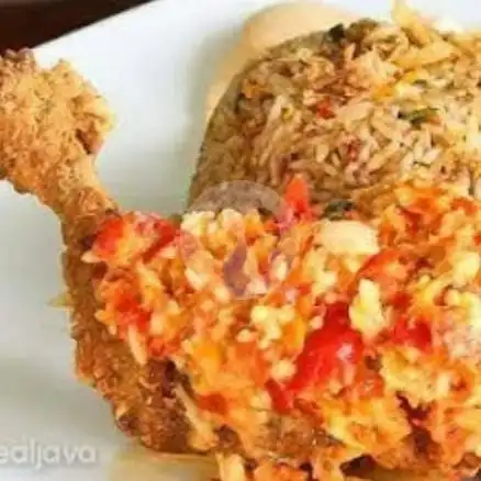 Gambar Makanan Ayam Geprek Muzaki, Jend Mayor Sutoyo 15