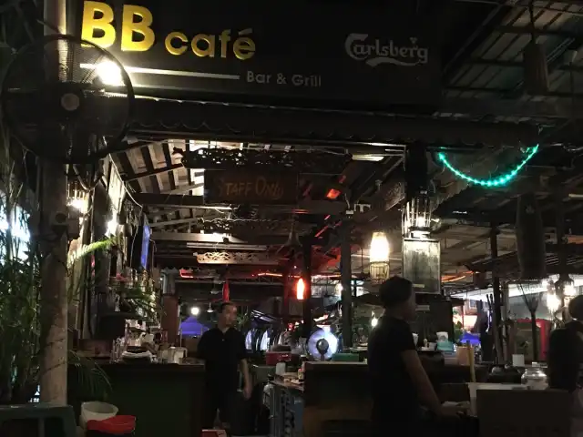 BB Café Bar & Grill Food Photo 2